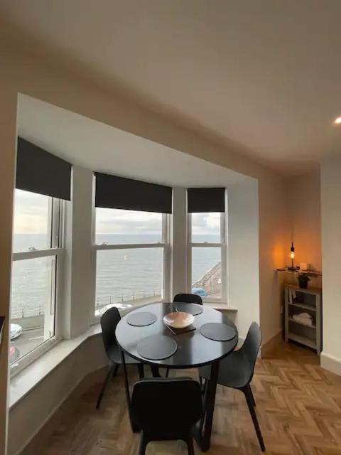 Superb 2 Bedroom Sea View Flat Scarborough Buitenkant foto