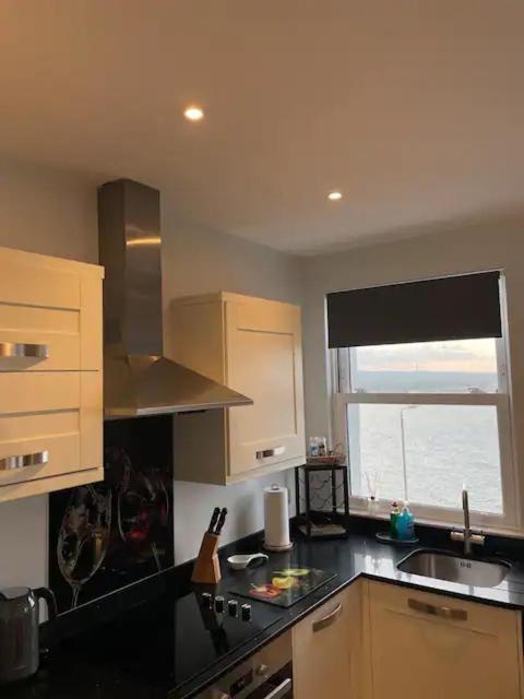 Superb 2 Bedroom Sea View Flat Scarborough Buitenkant foto