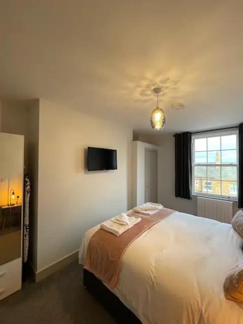 Superb 2 Bedroom Sea View Flat Scarborough Buitenkant foto